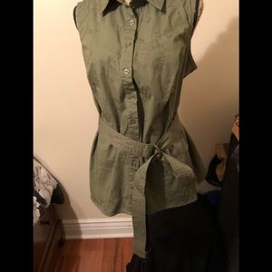 AUTOGRAPH | Olive-Green Top